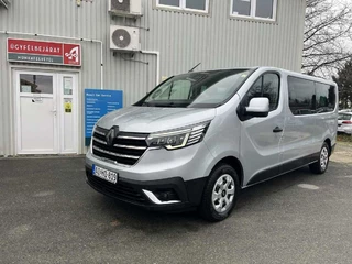 Renault Trafic 9 személyes busz